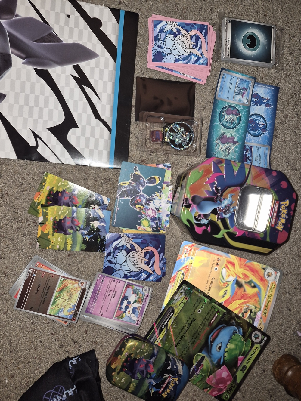 Large Pokemon Bundle - Picture 2 of 10
